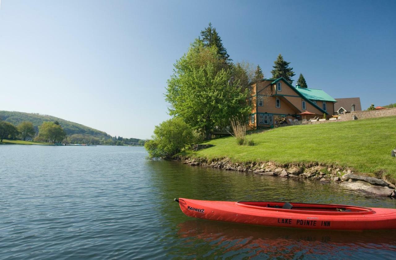 Lake Pointe Inn McHenry Exterior photo