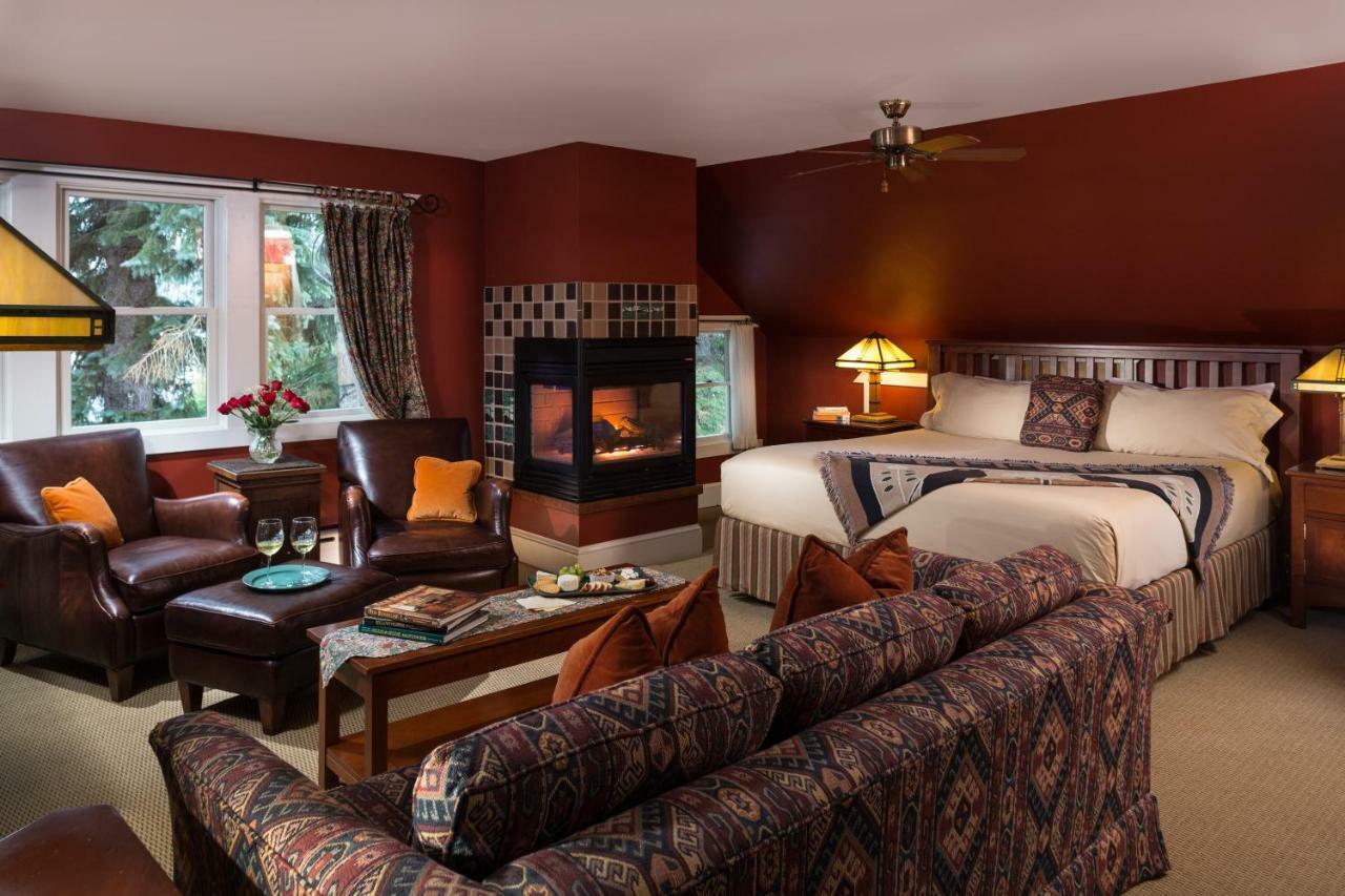 Lake Pointe Inn McHenry Exterior photo